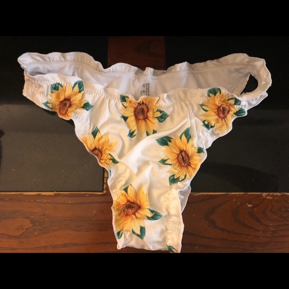 NWT Sunflower Bikini - Picture 3 of 4